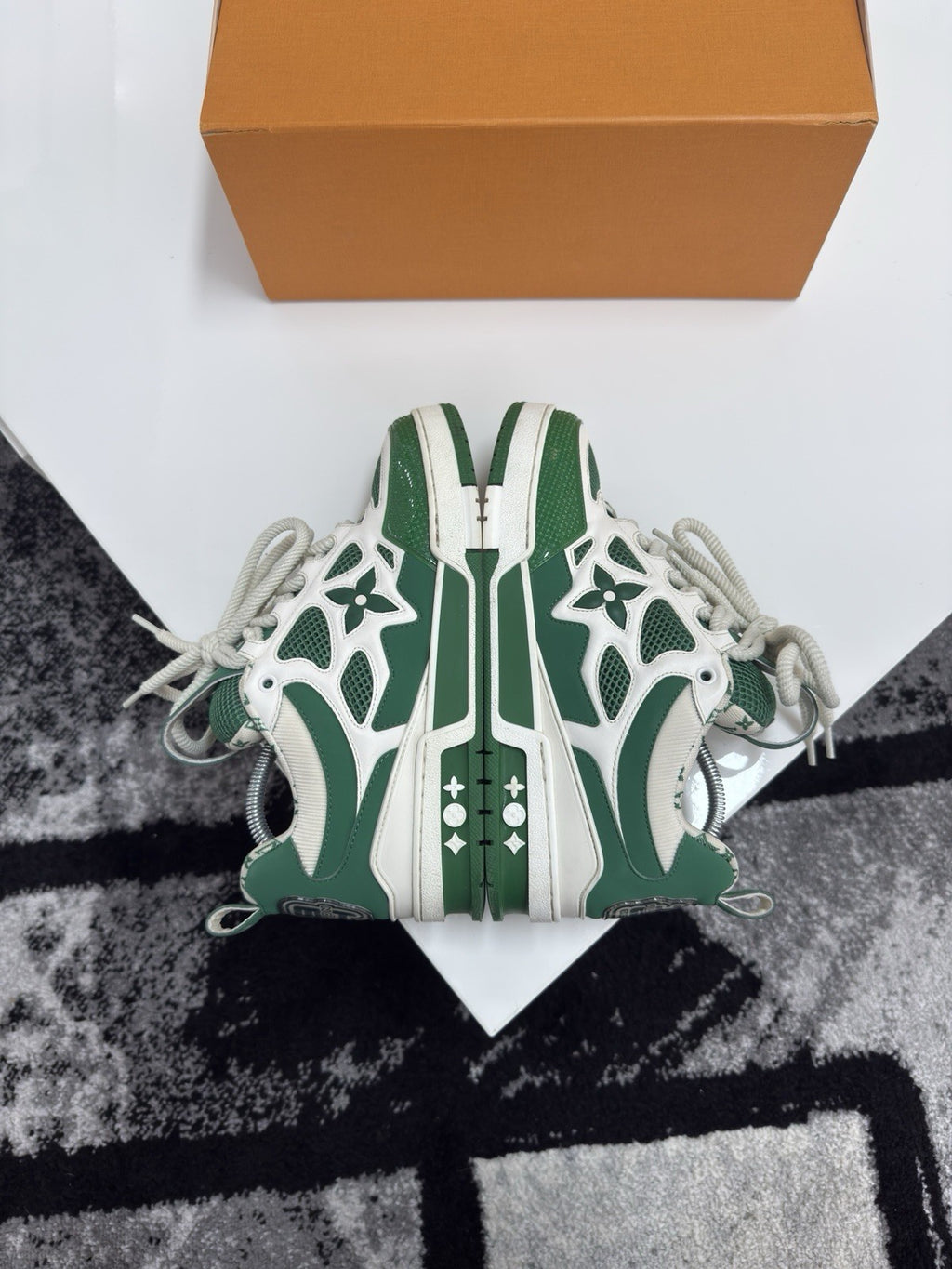 Louis Vuitton Skates LV8