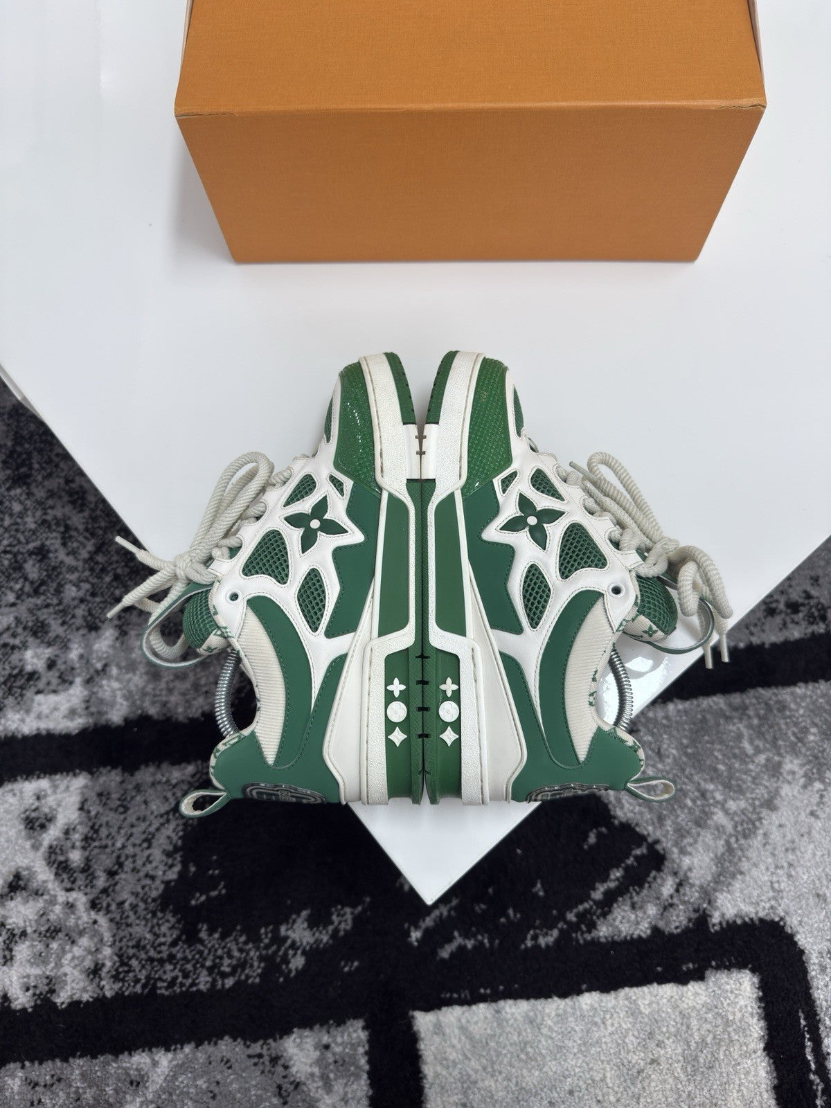 Louis Vuitton Skates LV8