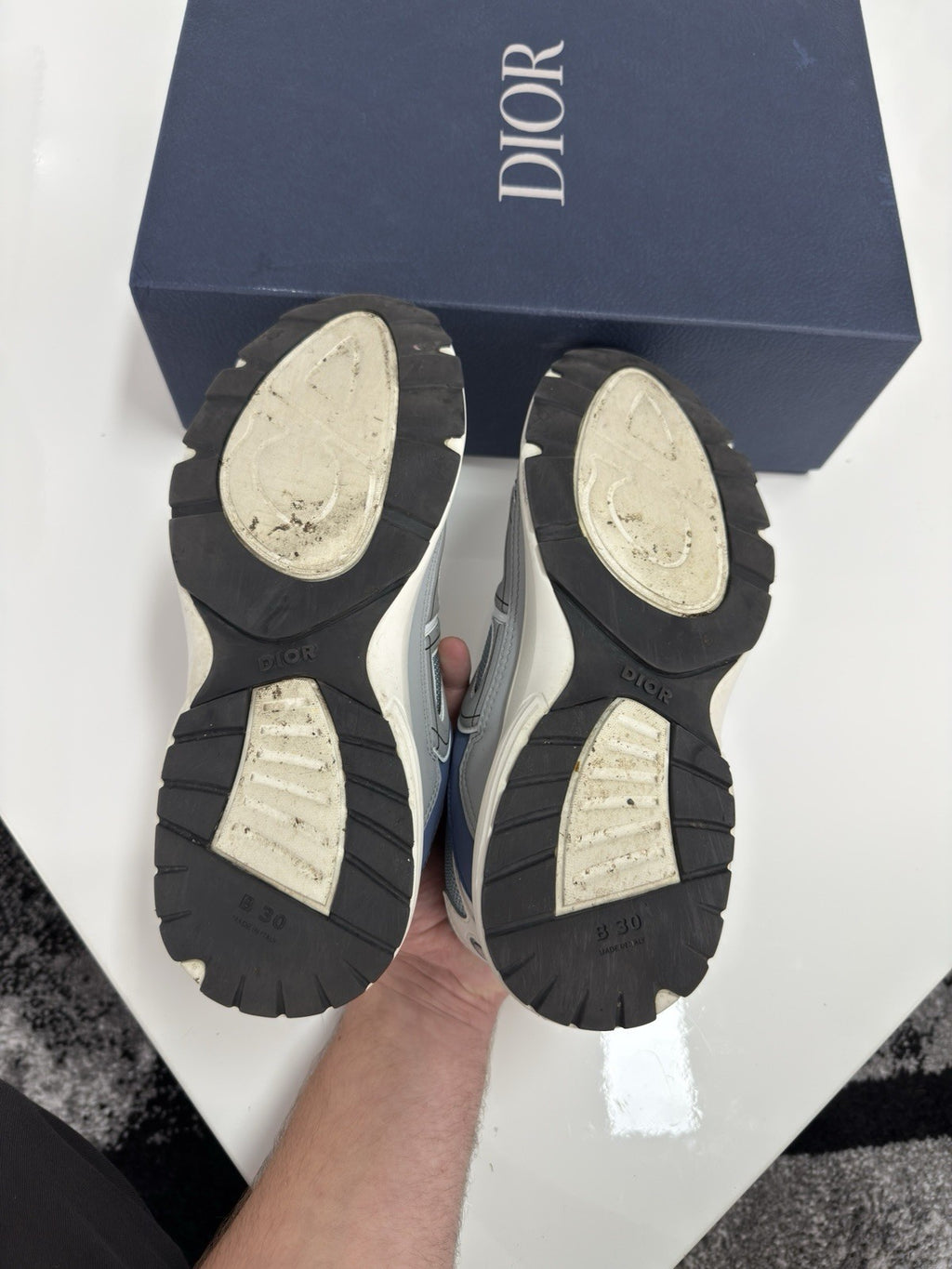 Dior B30 UK9 (EU43)