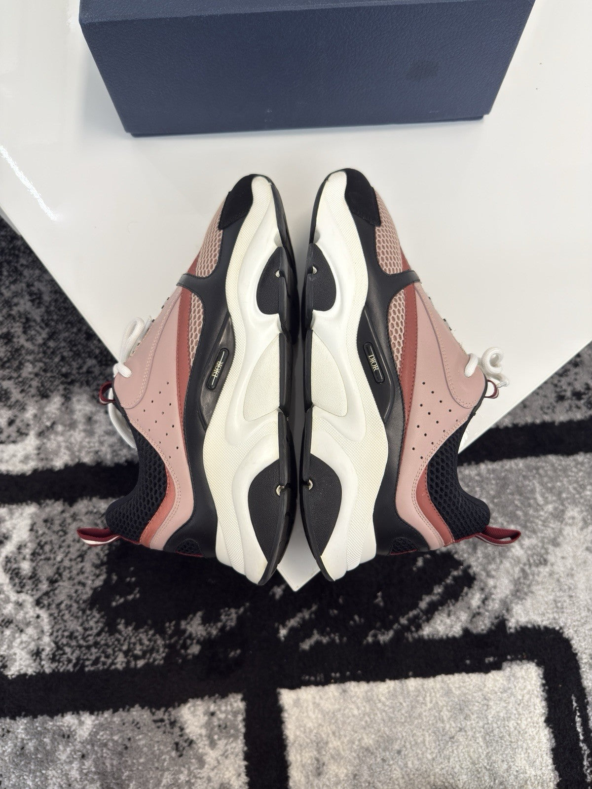 Dior B22 UK11 (EU45)