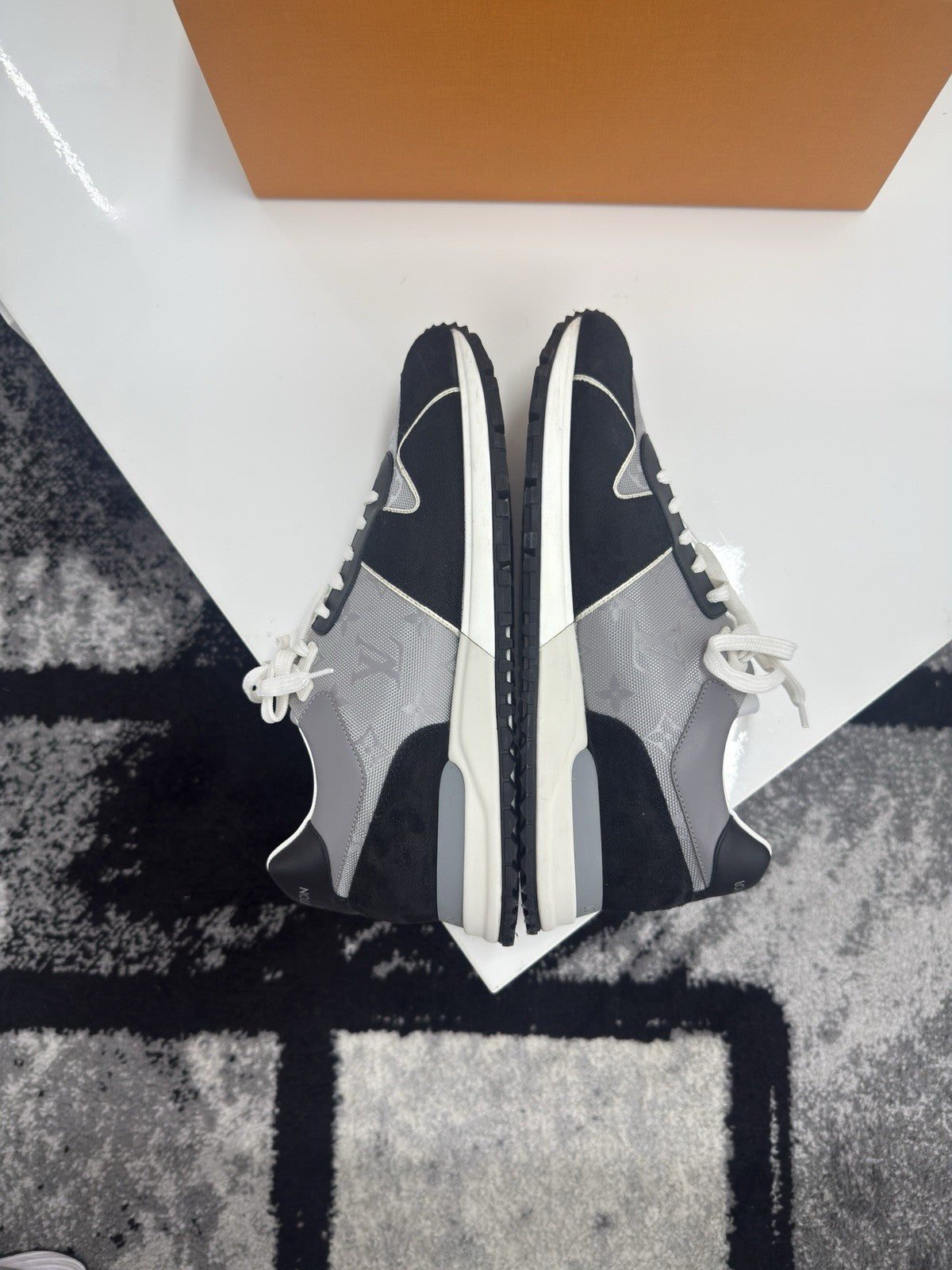 Louis Vuitton Trainers LV7.5