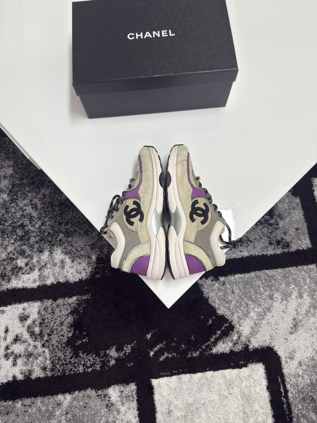 Chanel Runners UK7 (EU41)