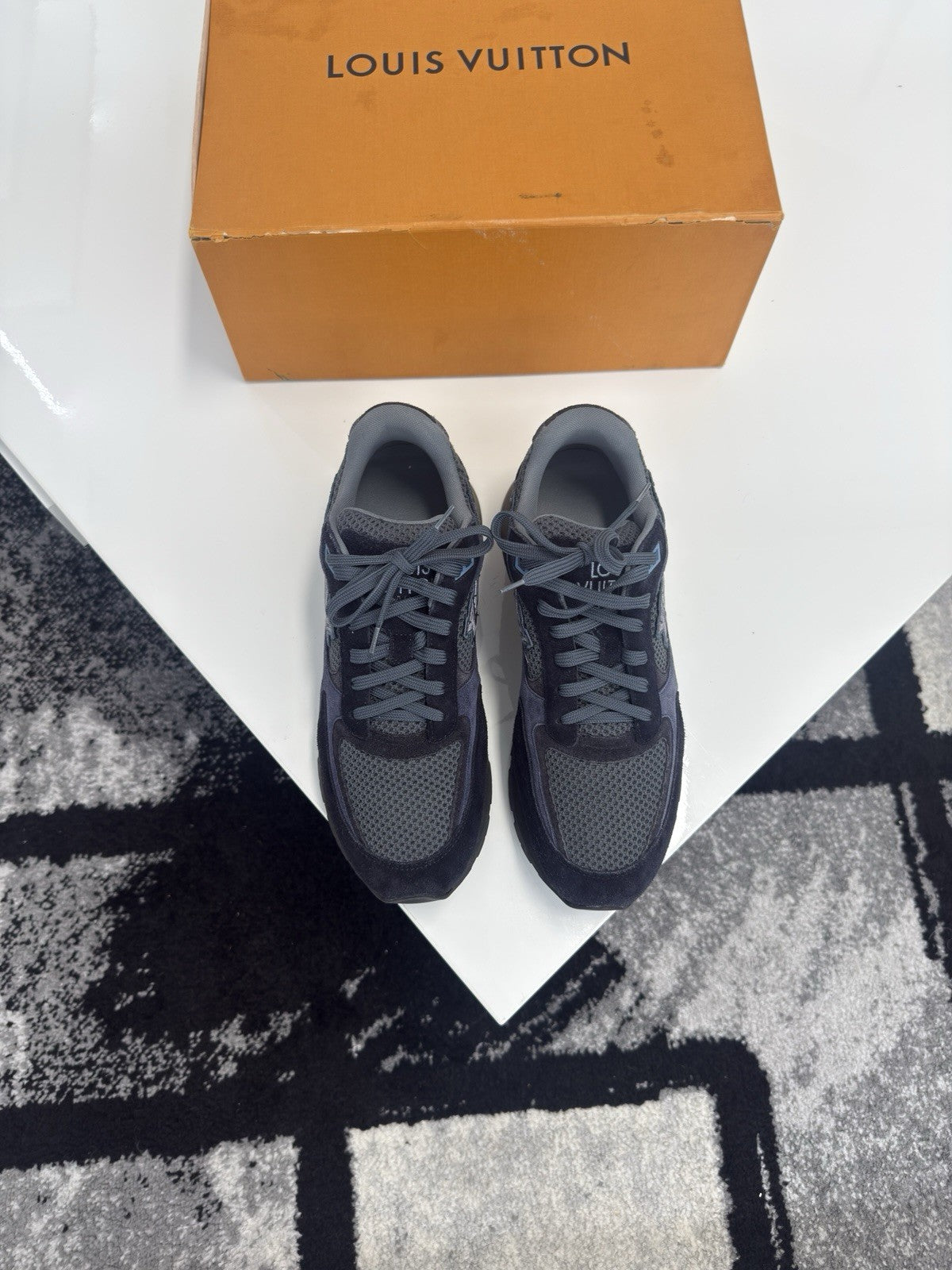 Louis Vuitton Runaways LV8.5