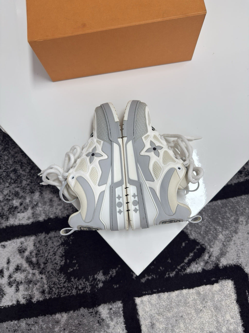 Louis Vuitton Skates LV6