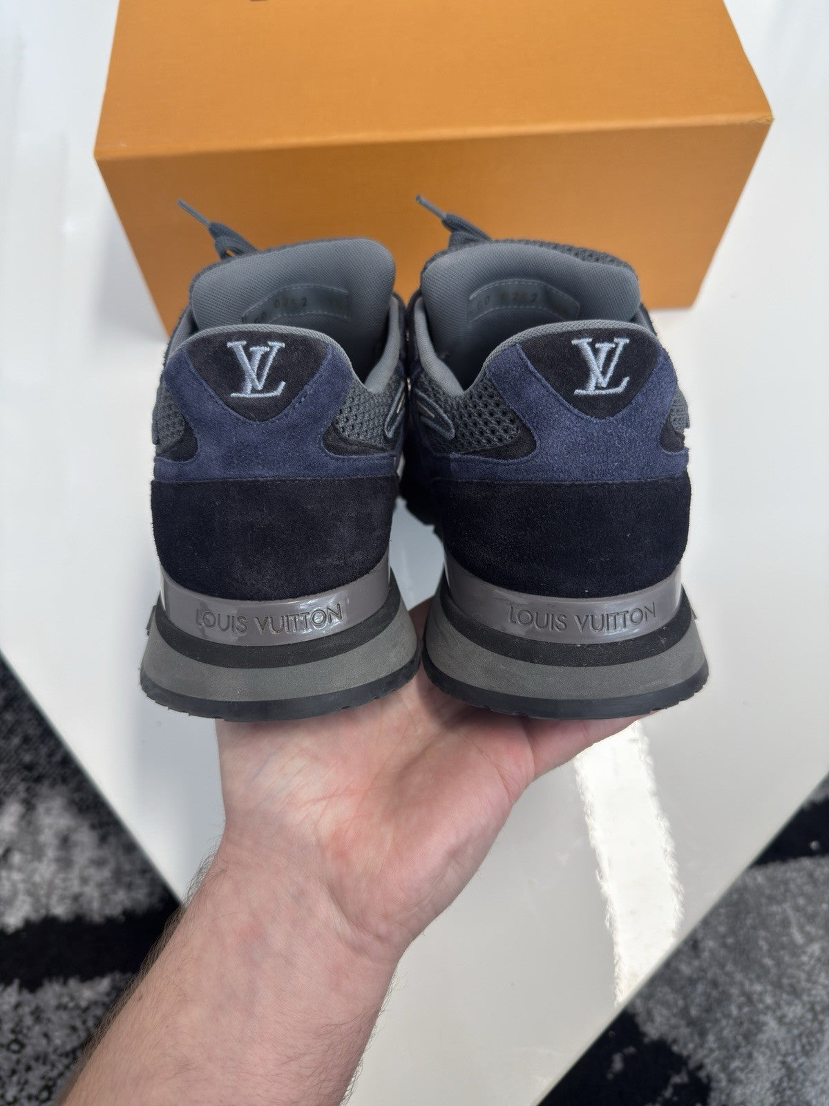 Louis Vuitton Runaway Navy LV7.5