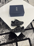 Dior B30 UK7.5 (EU41.5)