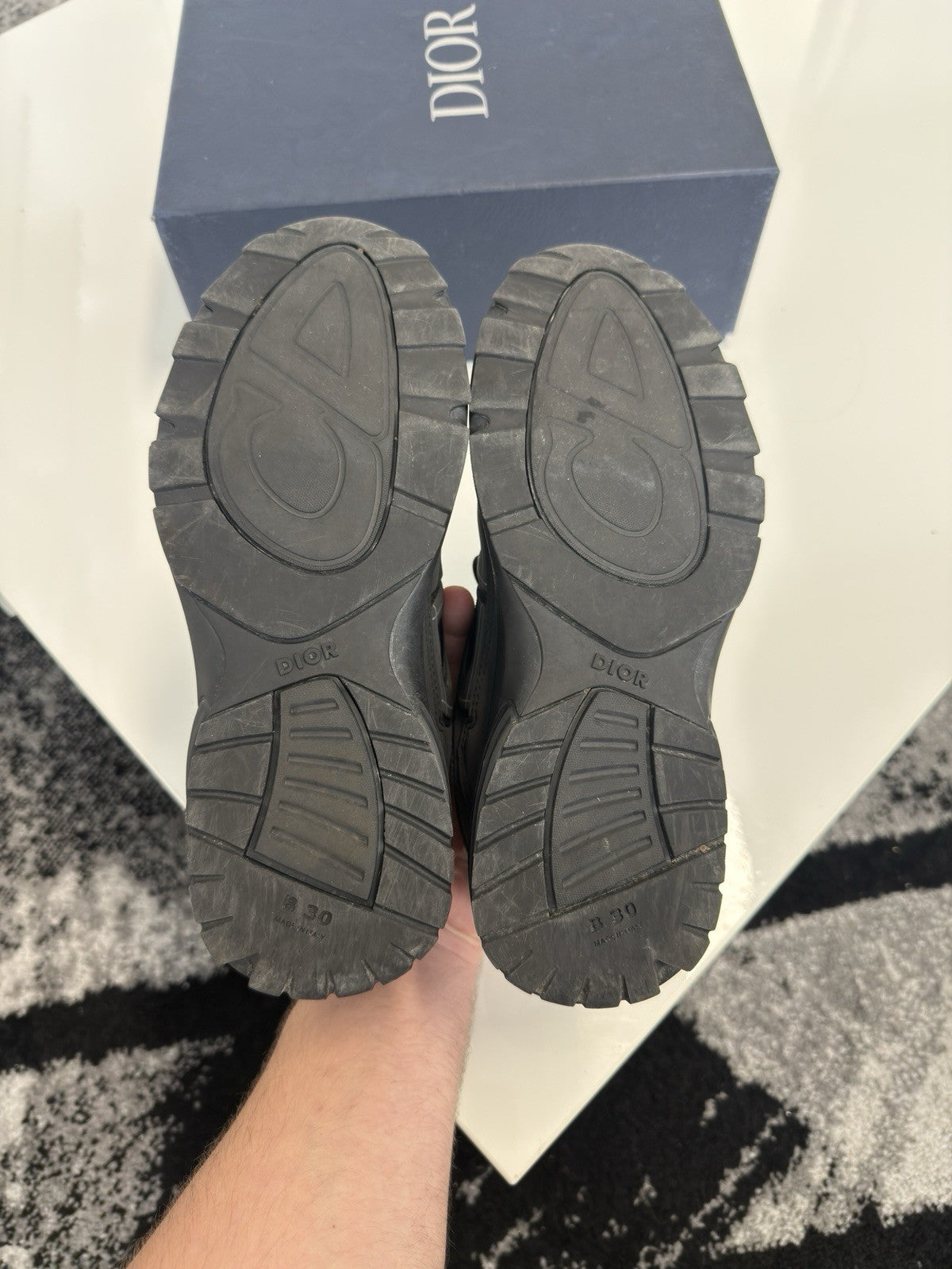 Dior B30 UK7.5 (EU41.5)