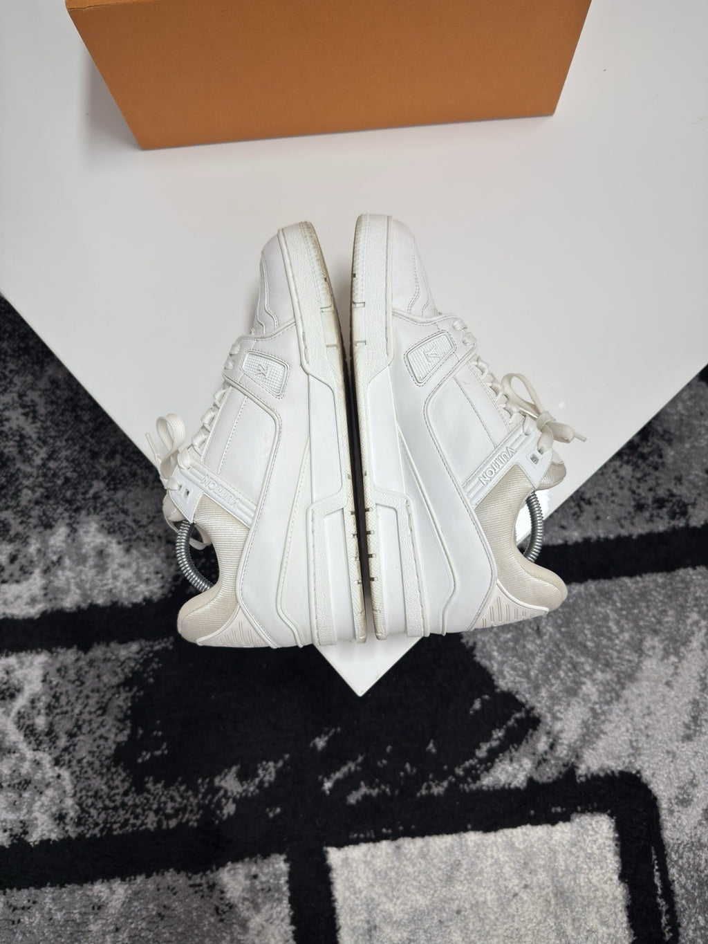 Louis Vuitton Trainers LV8