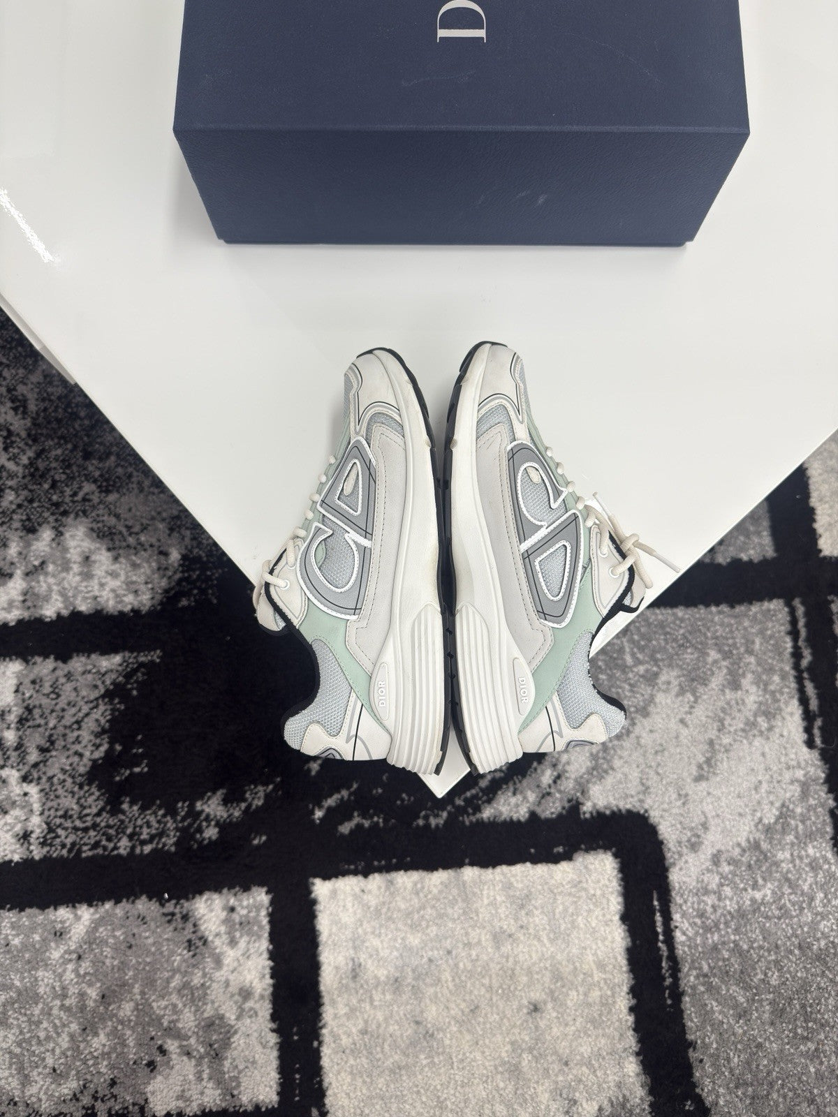 Dior B30 UK8 (EU42)