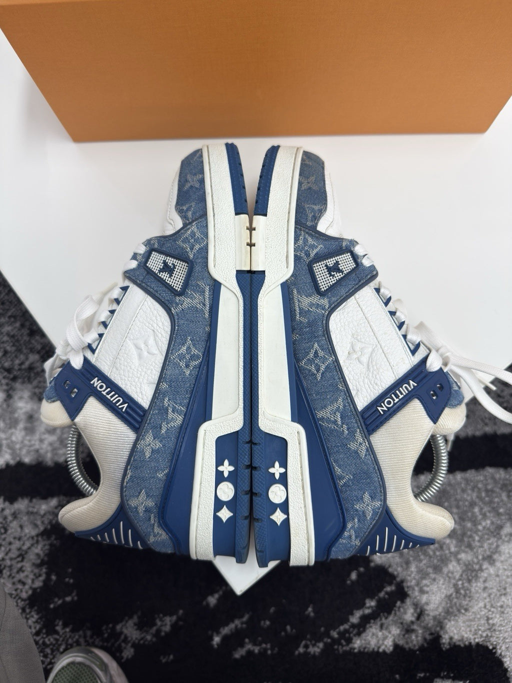 Louis Vuitton Blue Denim LV7.5
