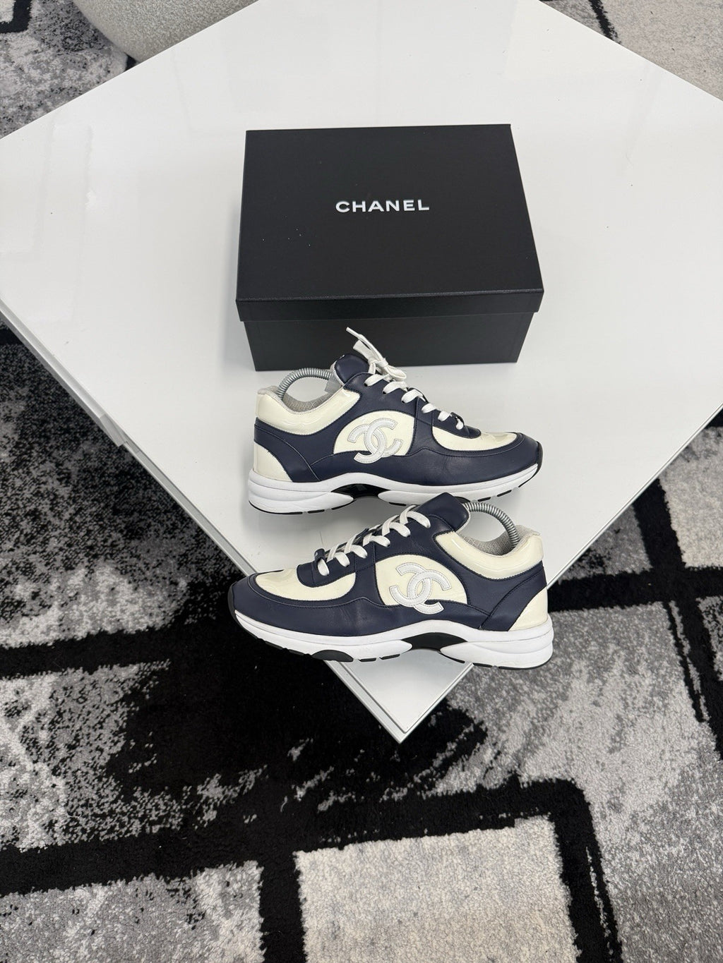 Chanel Runners UK8 (EU42)