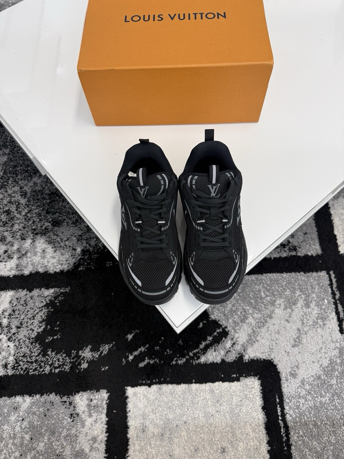 Louis Vuitton Tatic LV6.5