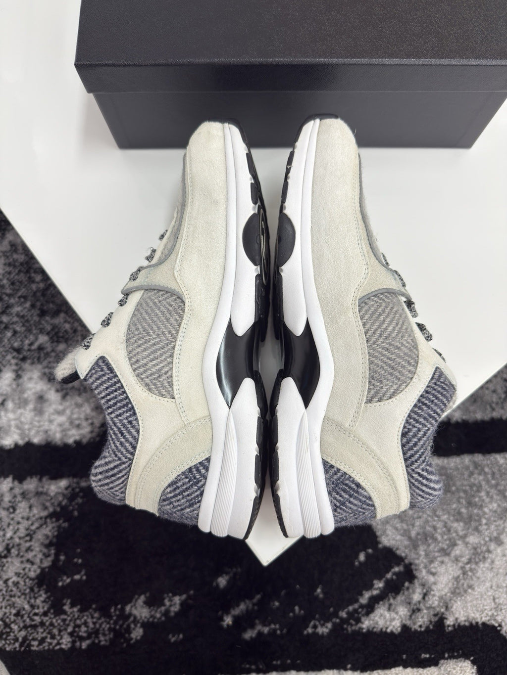 Chanel Runners UK6.5 (EU40.5)