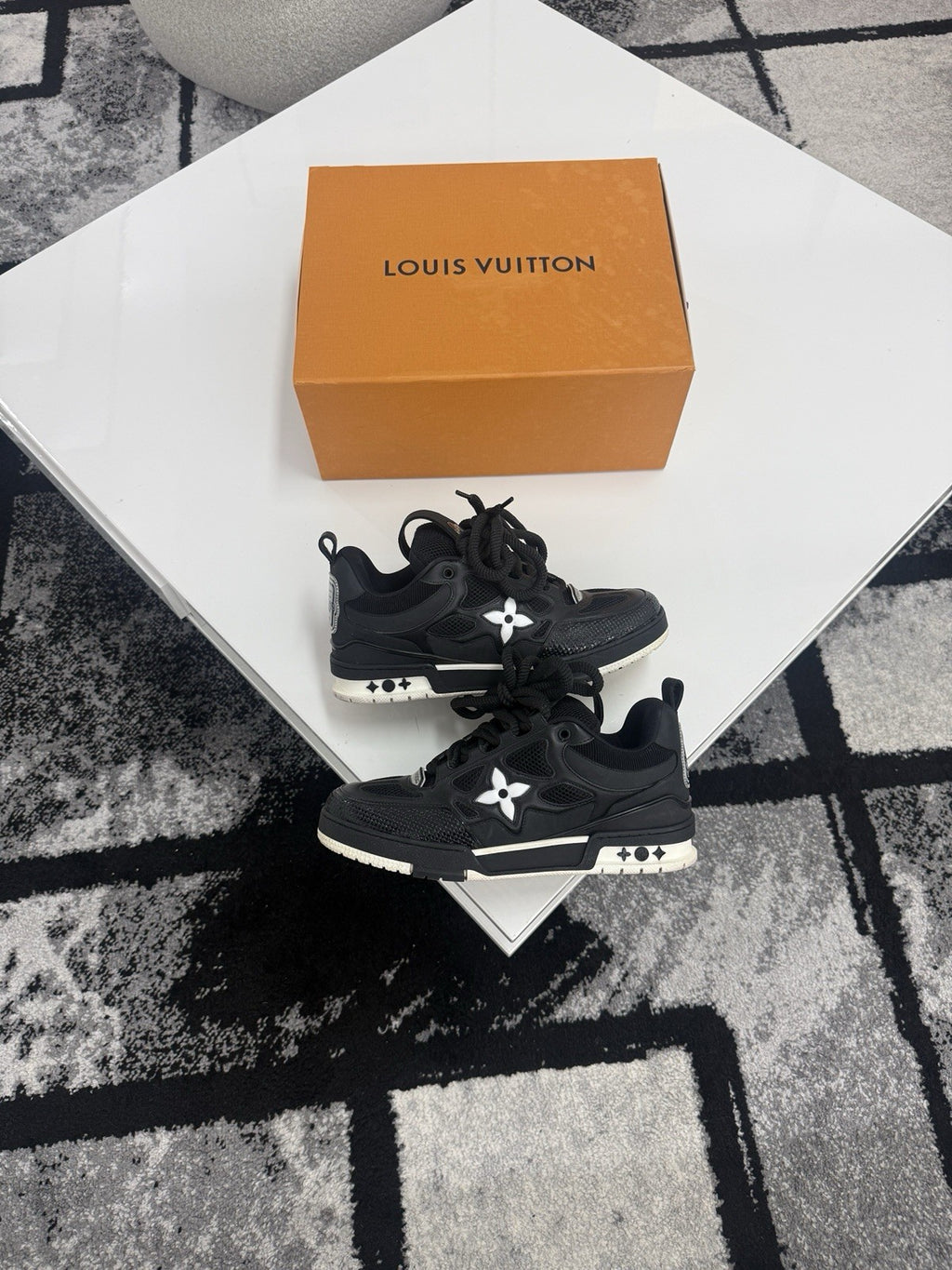 Louis Vuitton Skates LV8