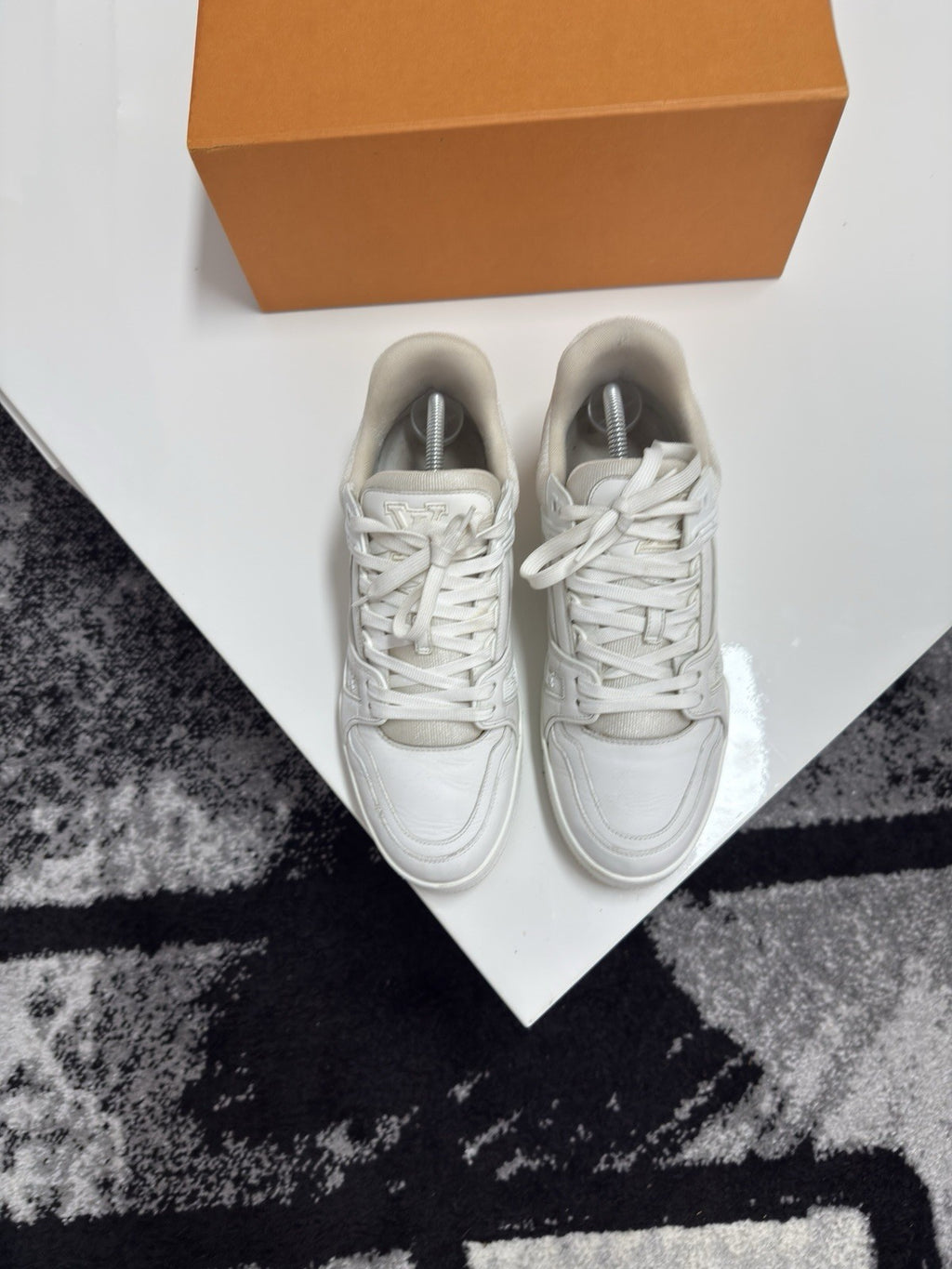 Louis Vuitton Trainers LV8