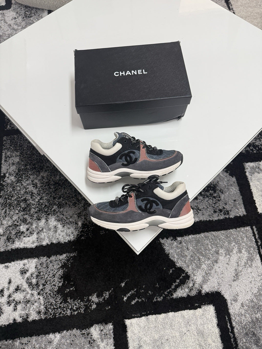 Chanel Runners UK7 (EU41)