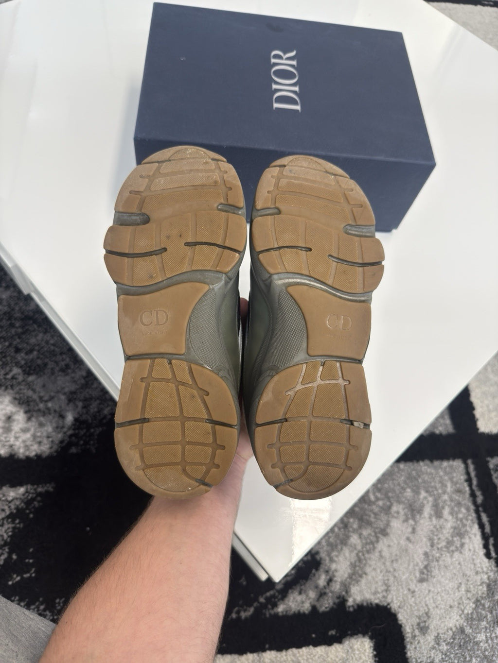 Dior B22 UK7 (EU41)