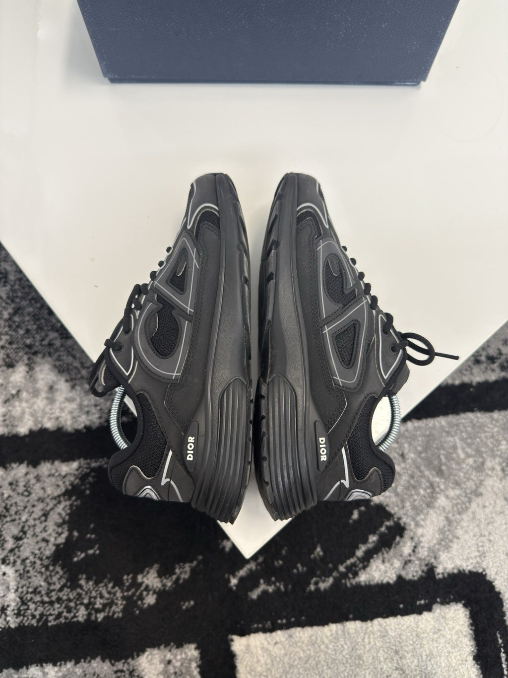Dior B30 UK7.5 (EU41.5)