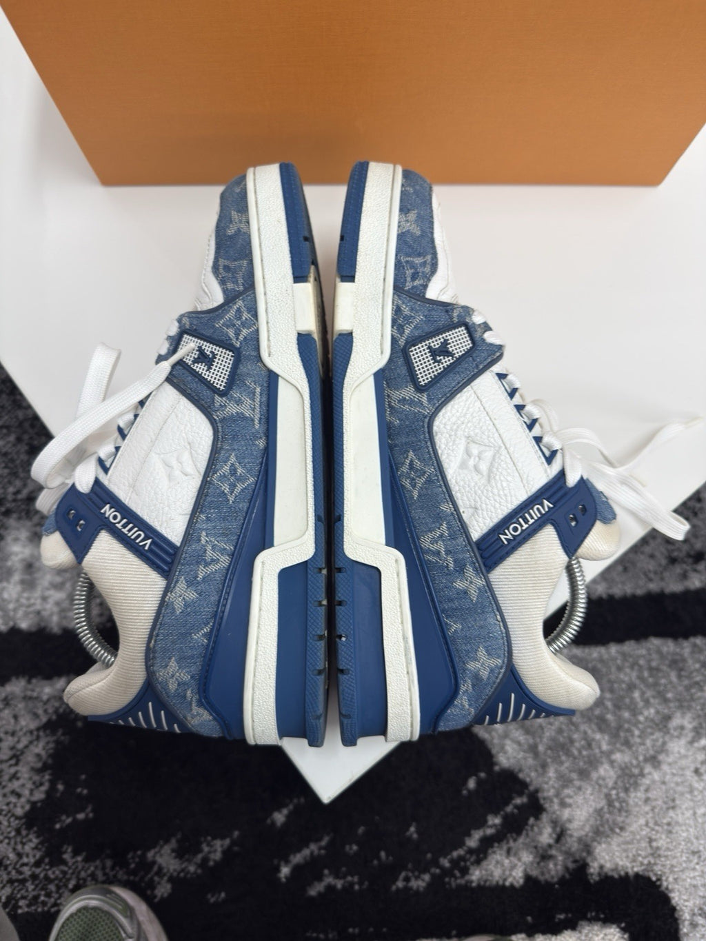 Louis Vuitton Blue Denim LV7.5