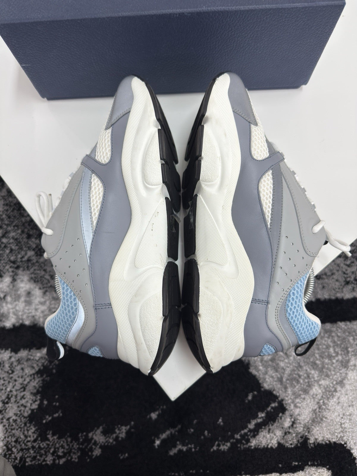 Dior B22 UK10 (EU44)