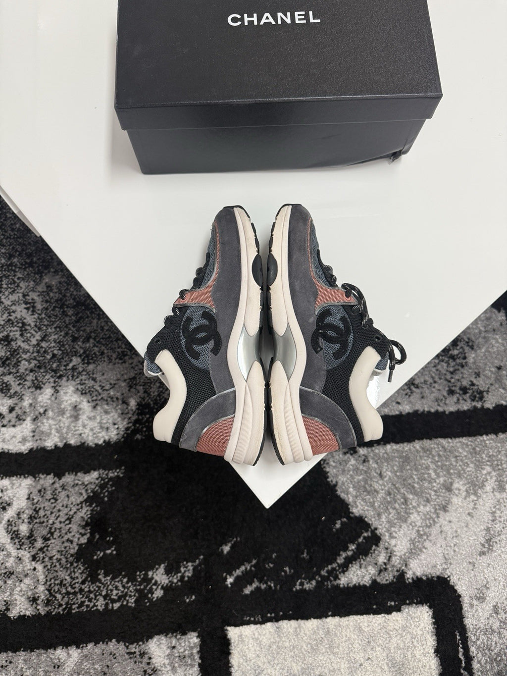 Chanel Runners UK7 (EU41)