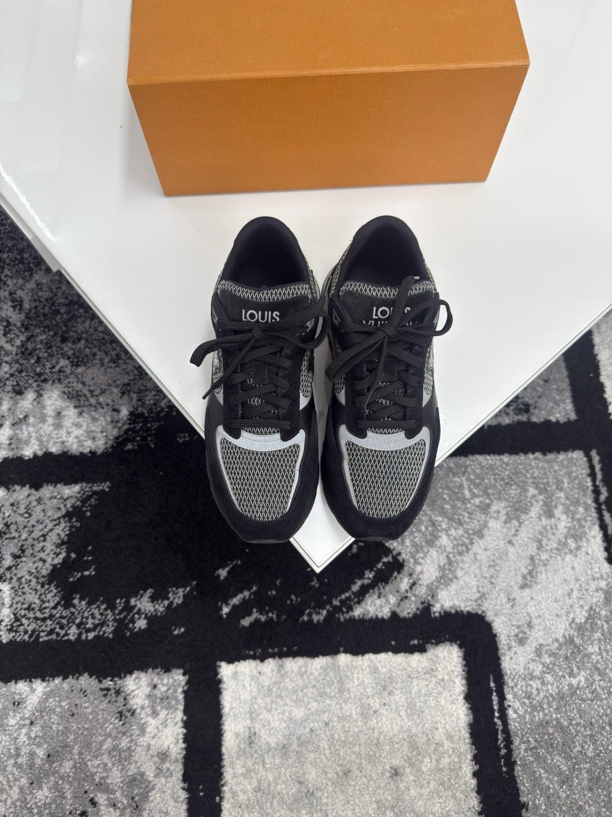Louis Vuitton Runaways LV6.5