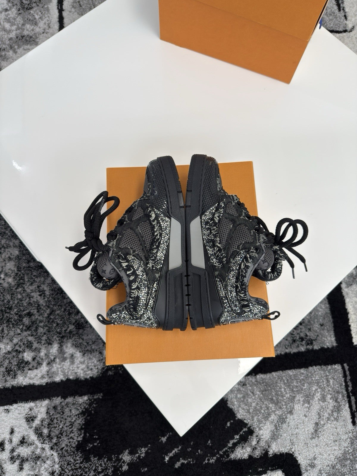 Louis Vuitton Swarovski Skate LV7.5