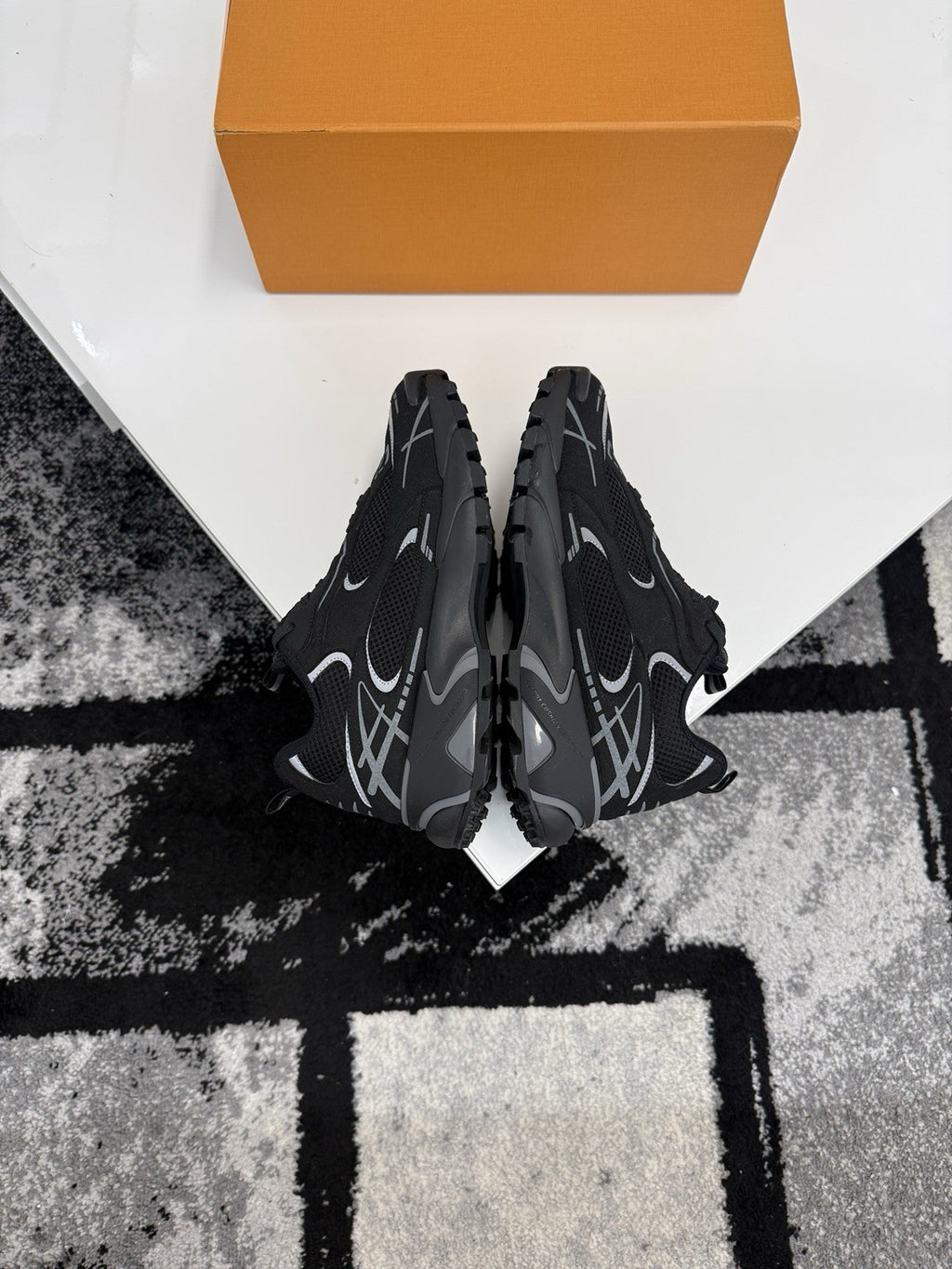 Louis Vuitton Tatic LV6.5