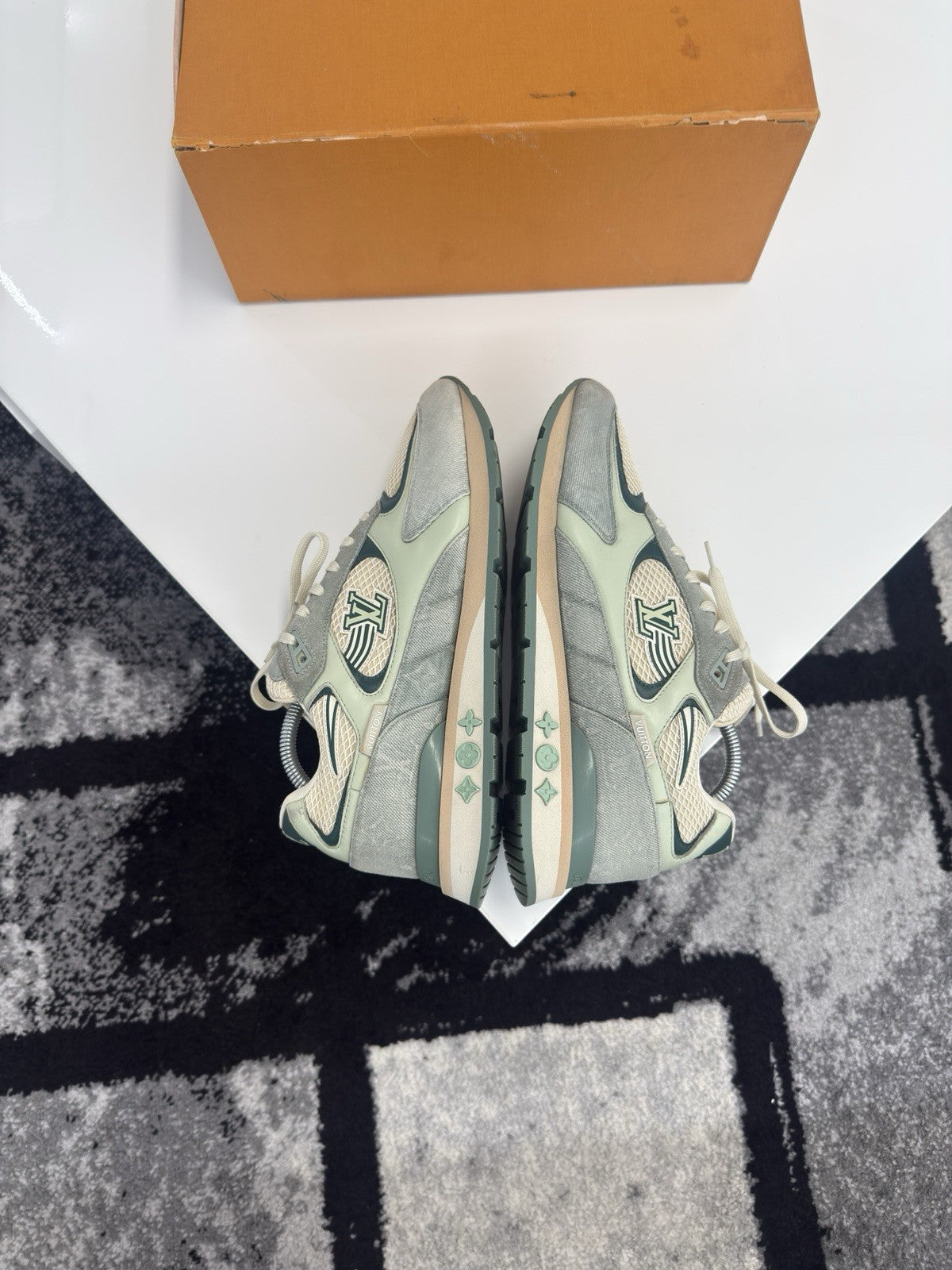 Louis Vuitton Runaways LV8.5