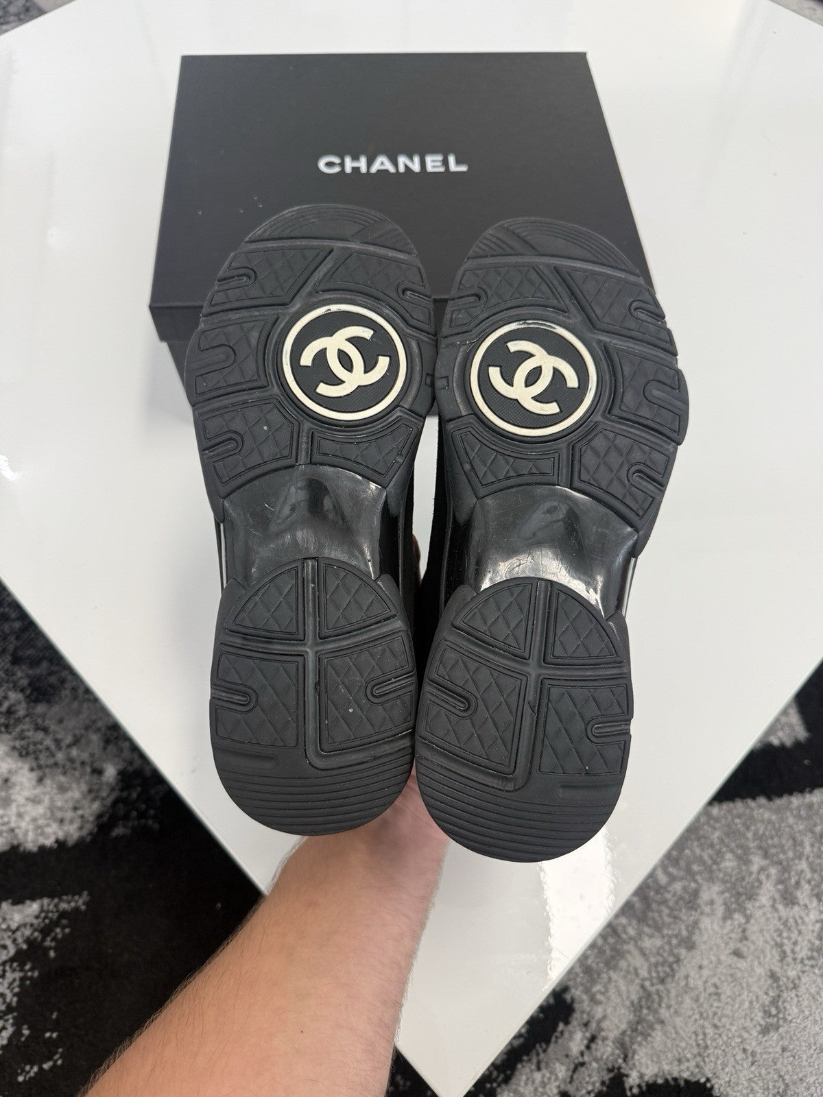 Chanel Runners UK7.5 (EU41.5)