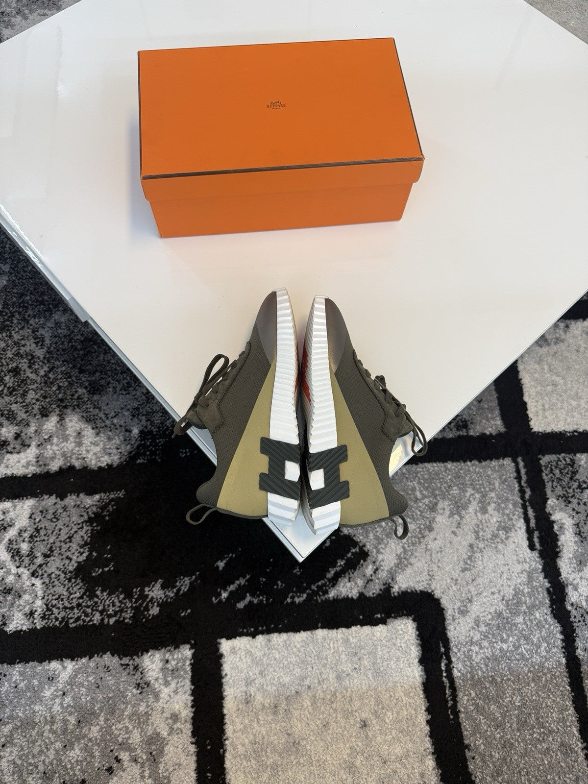 Hermes Bounce Trainers UK7 (EU41)
