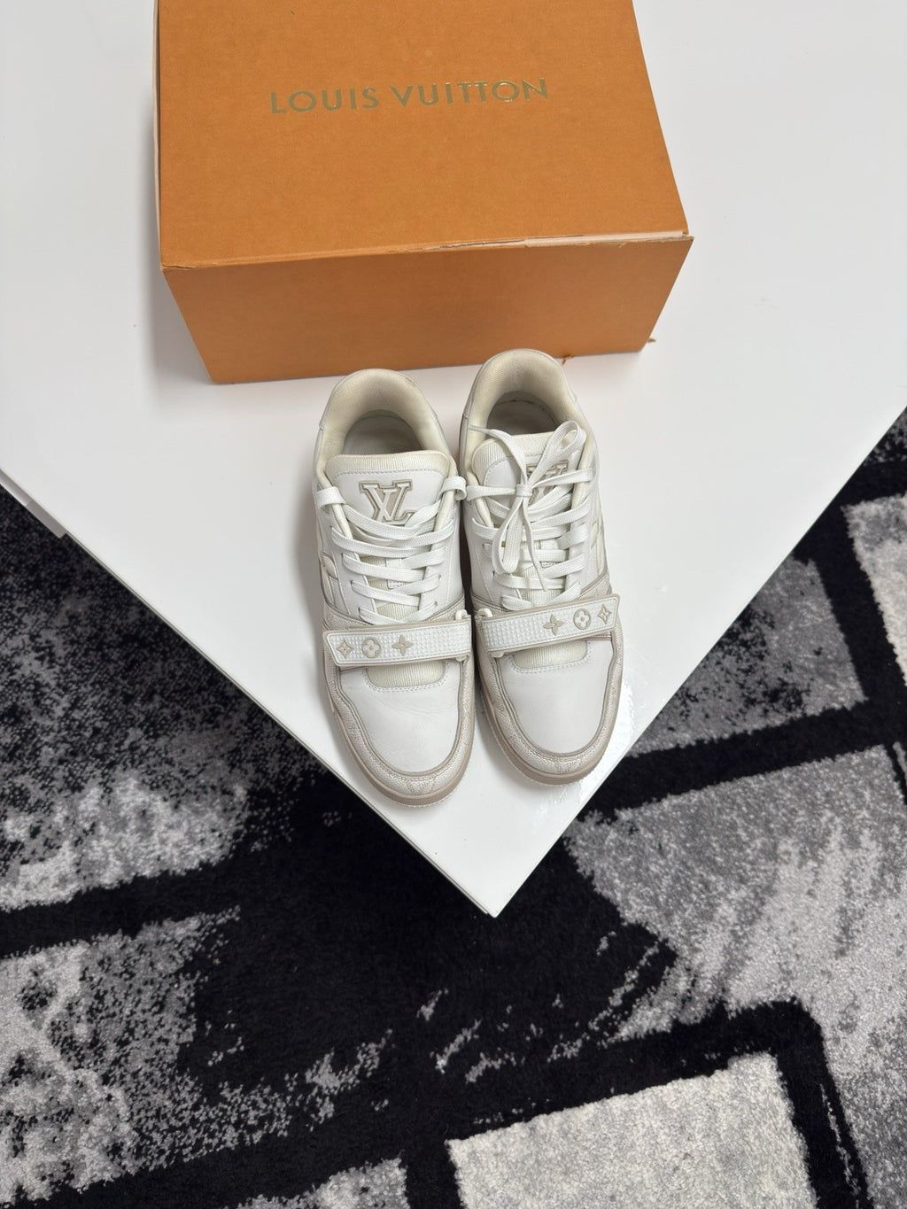 Louis Vuitton Trainers LV8